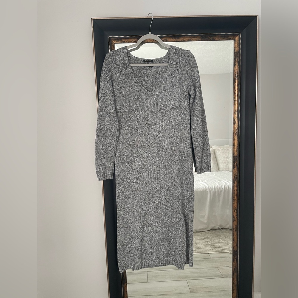 Massimo Dutti Gray V-Neck Long Sleeve Knit Midi Dress - Picture 2 of 5